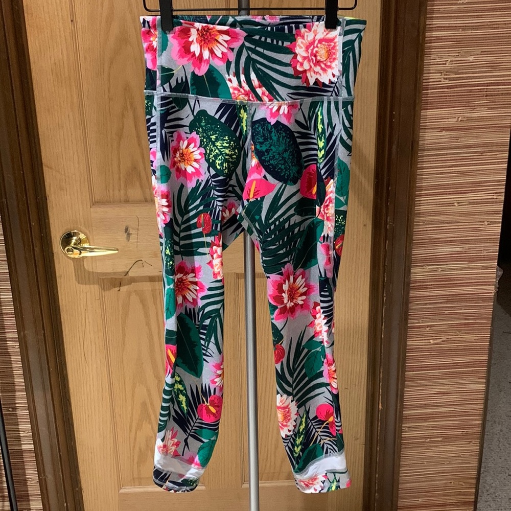 Old Navy Active Go Dry High Rise Leggings